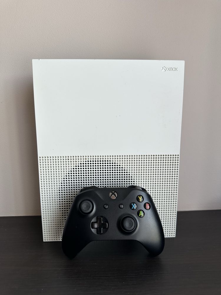 Xbox One S z dyskiem 1TB