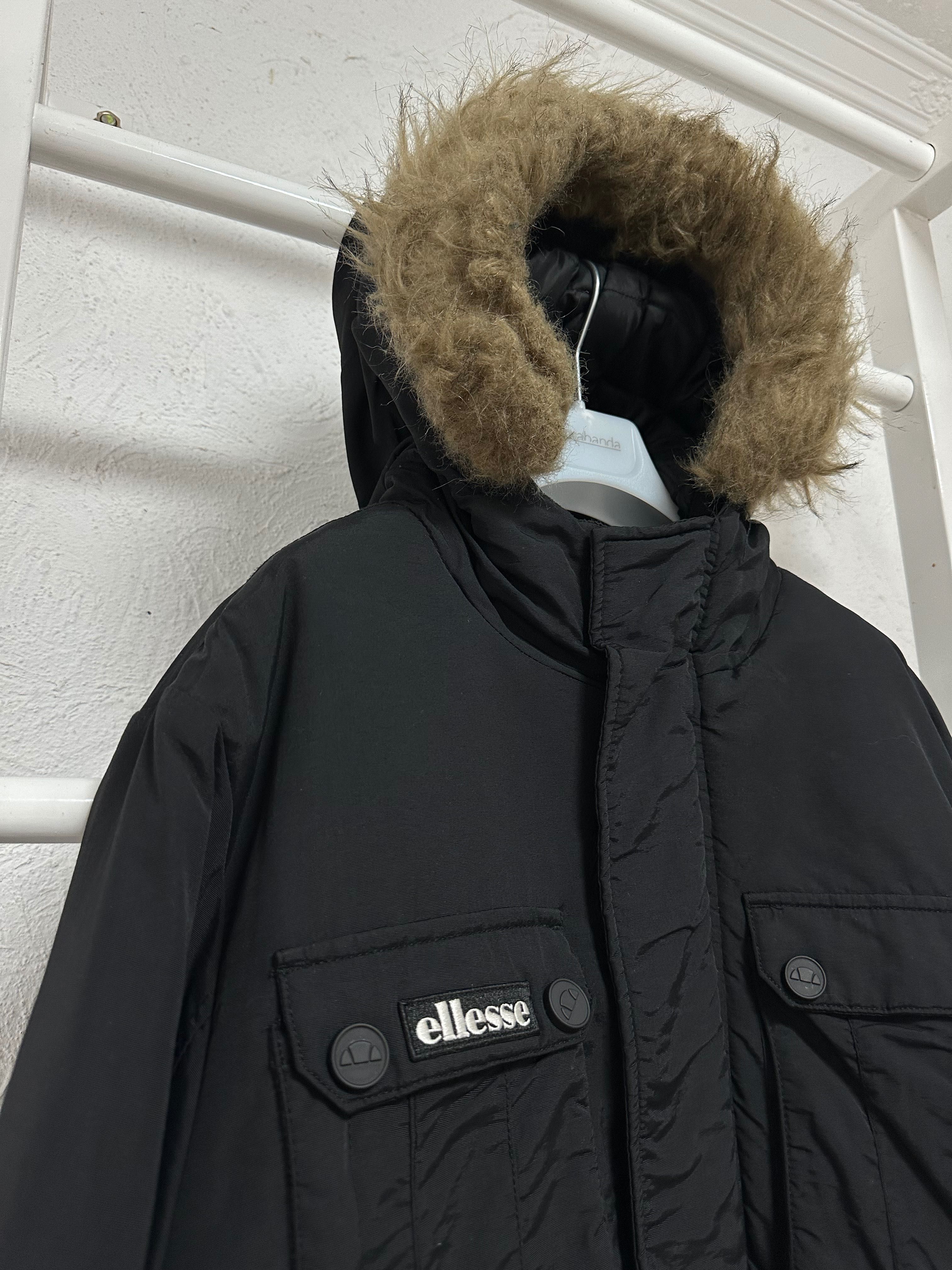 Куртка ellesse Л размер