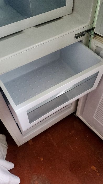 Продам холодильник Samsung RL33EAMS