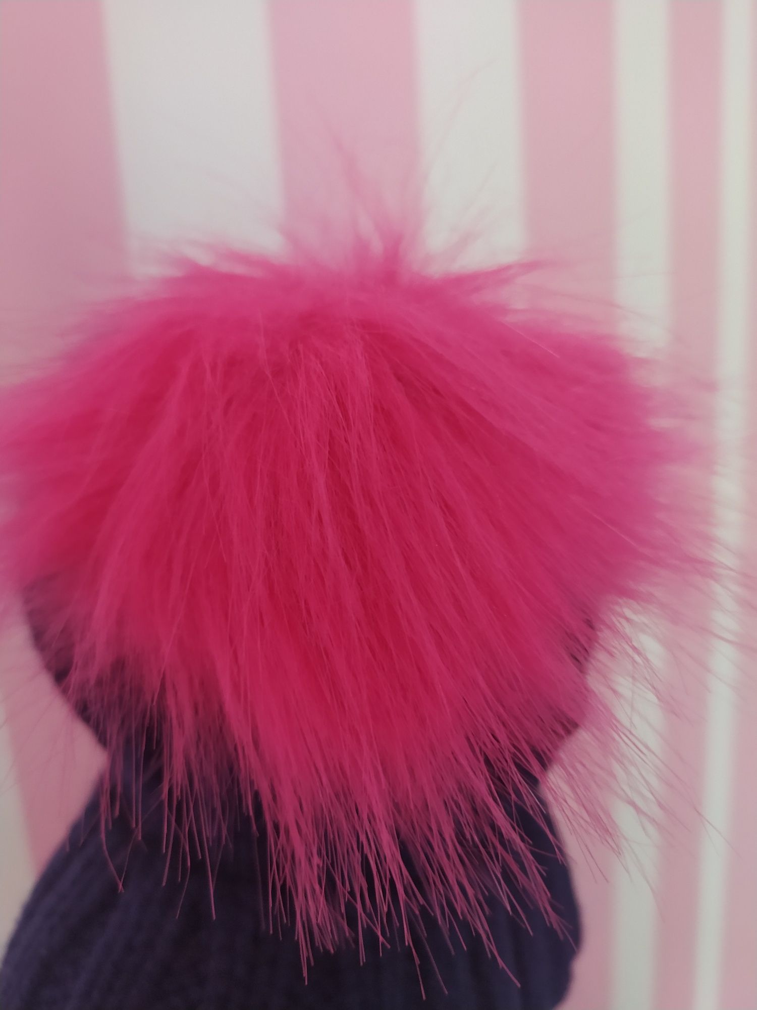 Czapka zimowa damska z pomponem neon Primark
