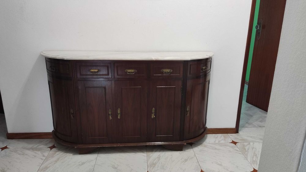 Armário de corredor