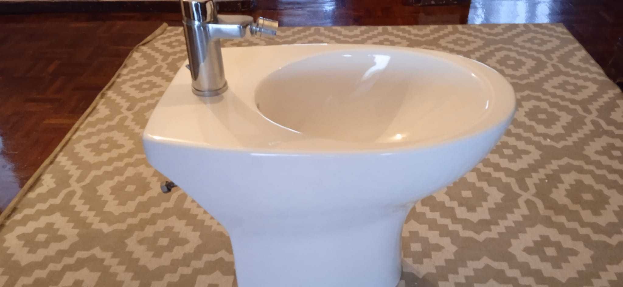 Bidé Sanitana Glam c/ torneira