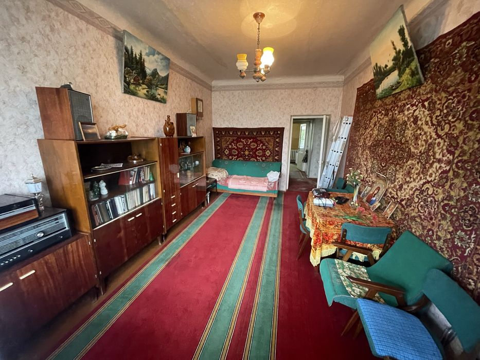 Продам 2-х ком квартиру в самом центре ЮГОКа