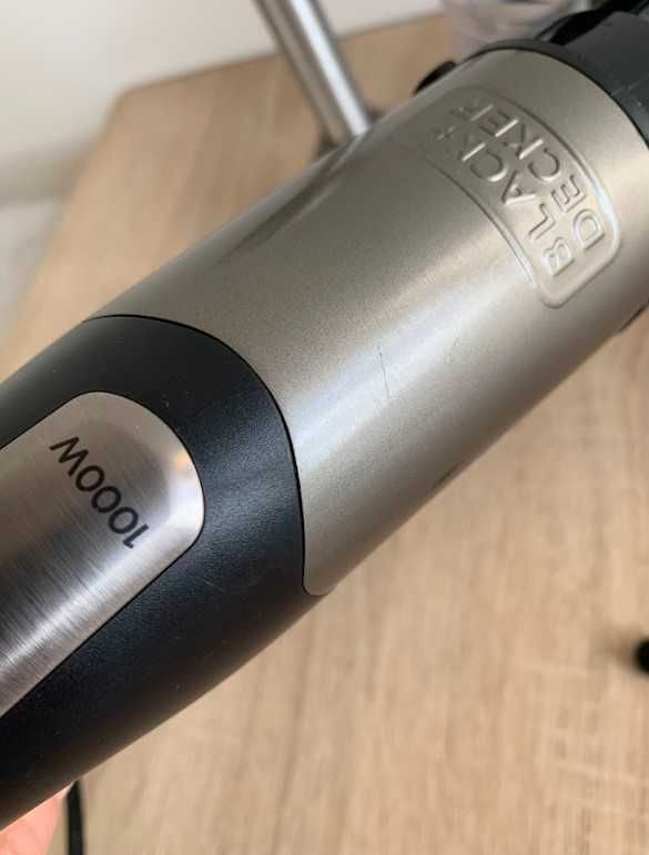 Занурювальний блендер Black+Decker BXHBA1000E та стаціонарний MOULINEX