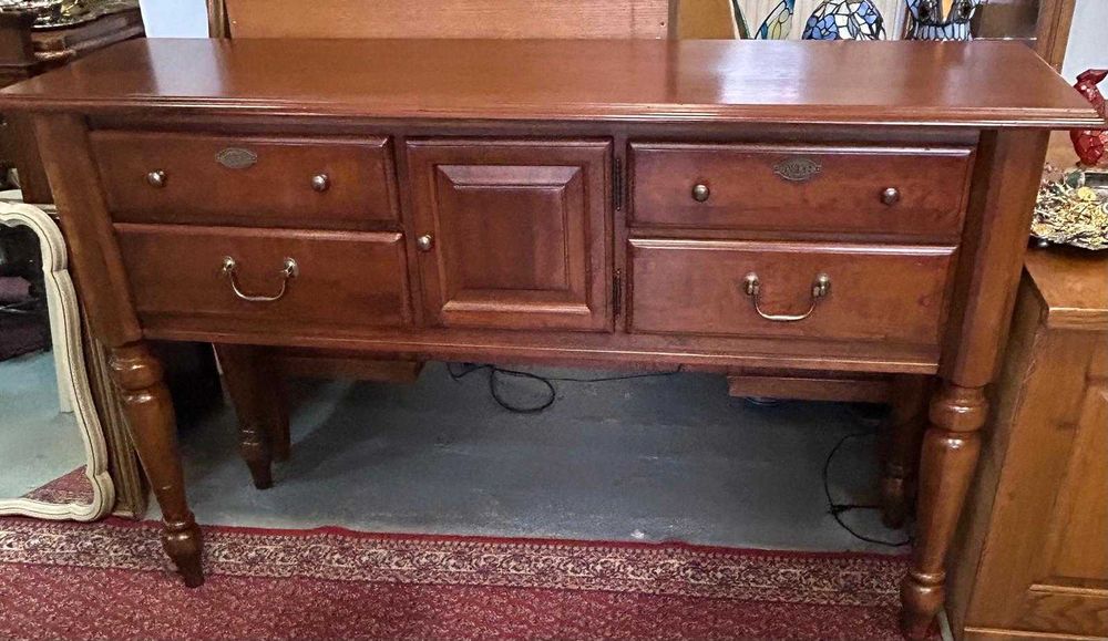 Oryginalny Bufet Stanley Furniture – Norman Rockwell Collection