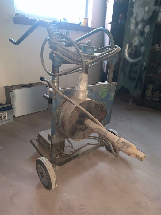 Klucz elektryczny do kół ciężarowych