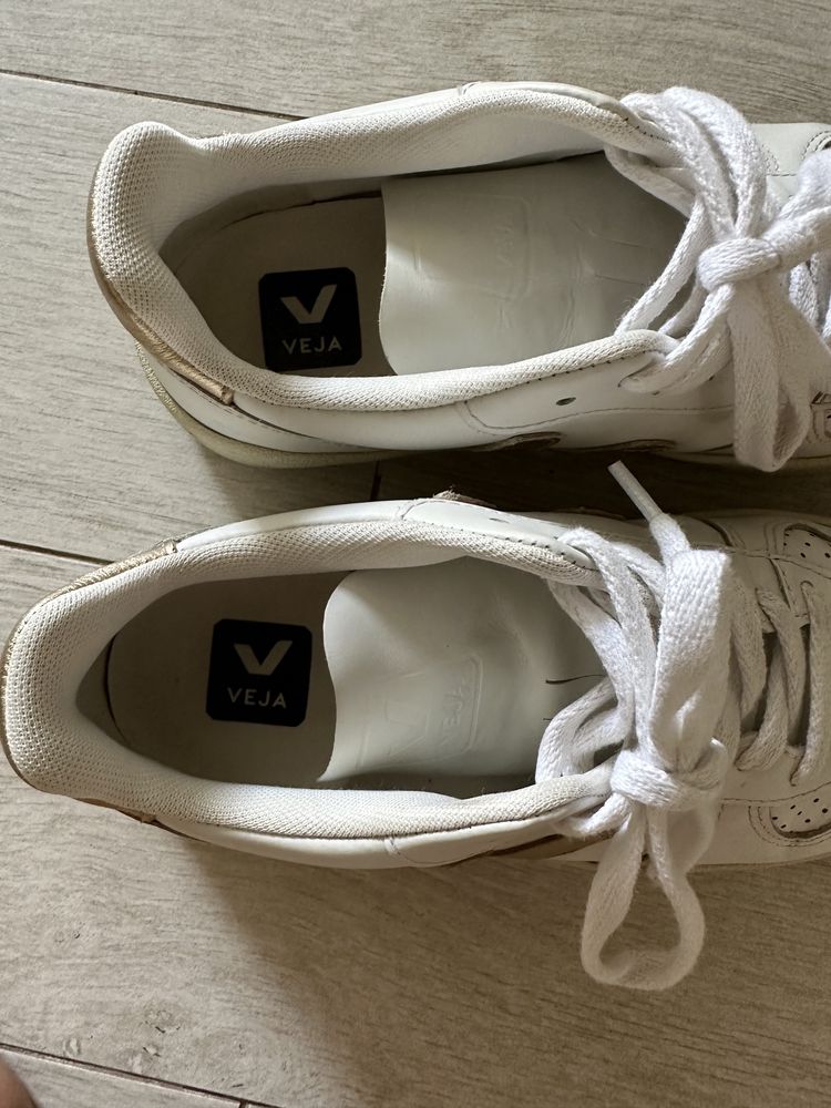 Кеди,  кросівки VEJA V-10 WHITE 38 розмір жіночі
