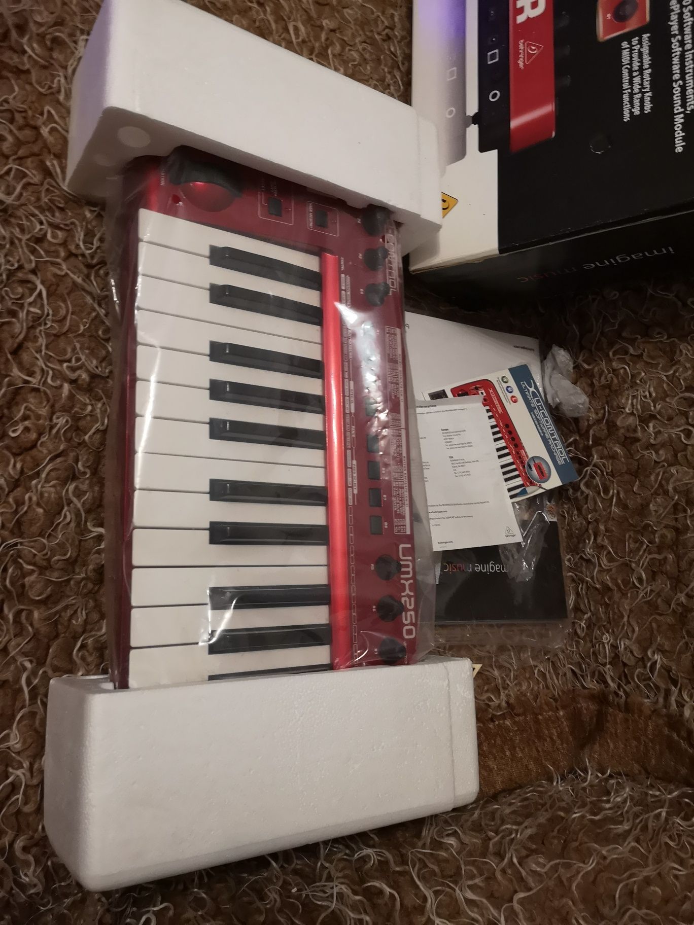 Behringer U-CONTROL UMX250