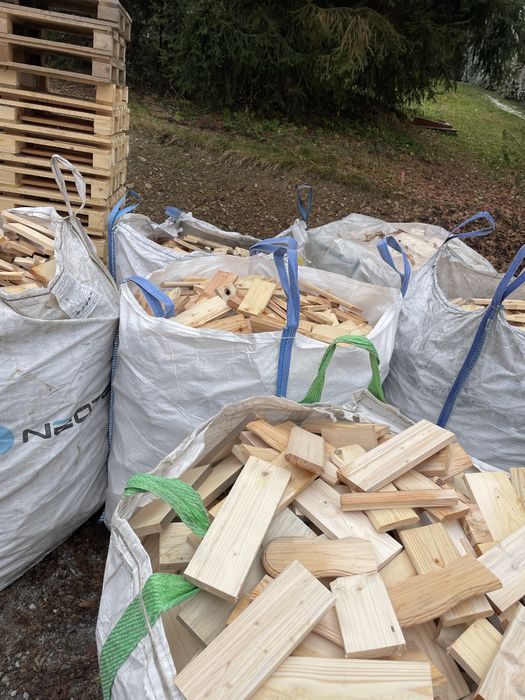 Drewno opałowe, suche. Na rozpałkę