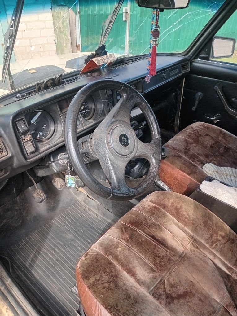 Автомобиль Ваз 2104