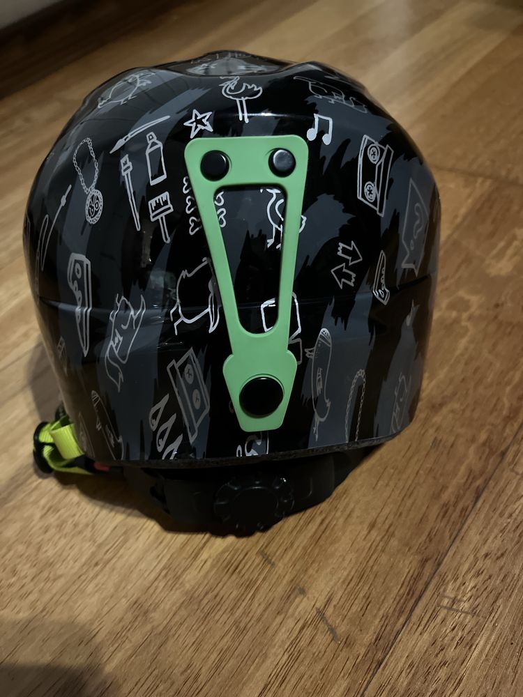 Intersport dziecięcy kask narciarski snowboard
