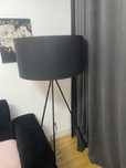 Duża lampa stojąca podłogowa Fenda czarna klosz na stelażu design