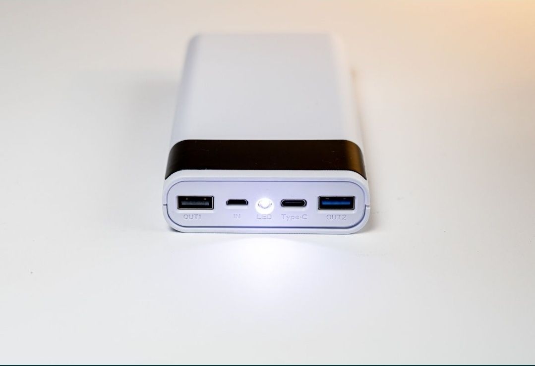 Павербанк Power bank быстрая зарядка на 4,6и 8 шт