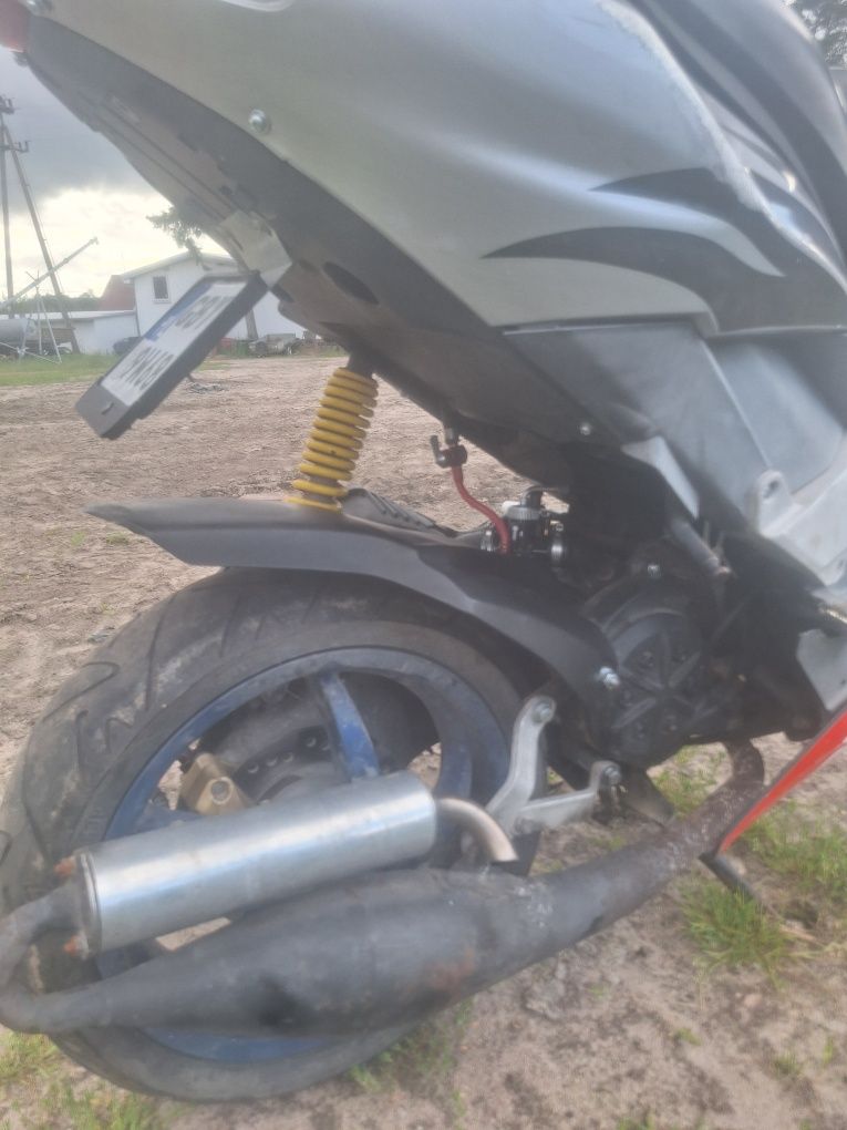 Aprilia sr factory