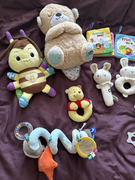 Іграшки для малюків 0+