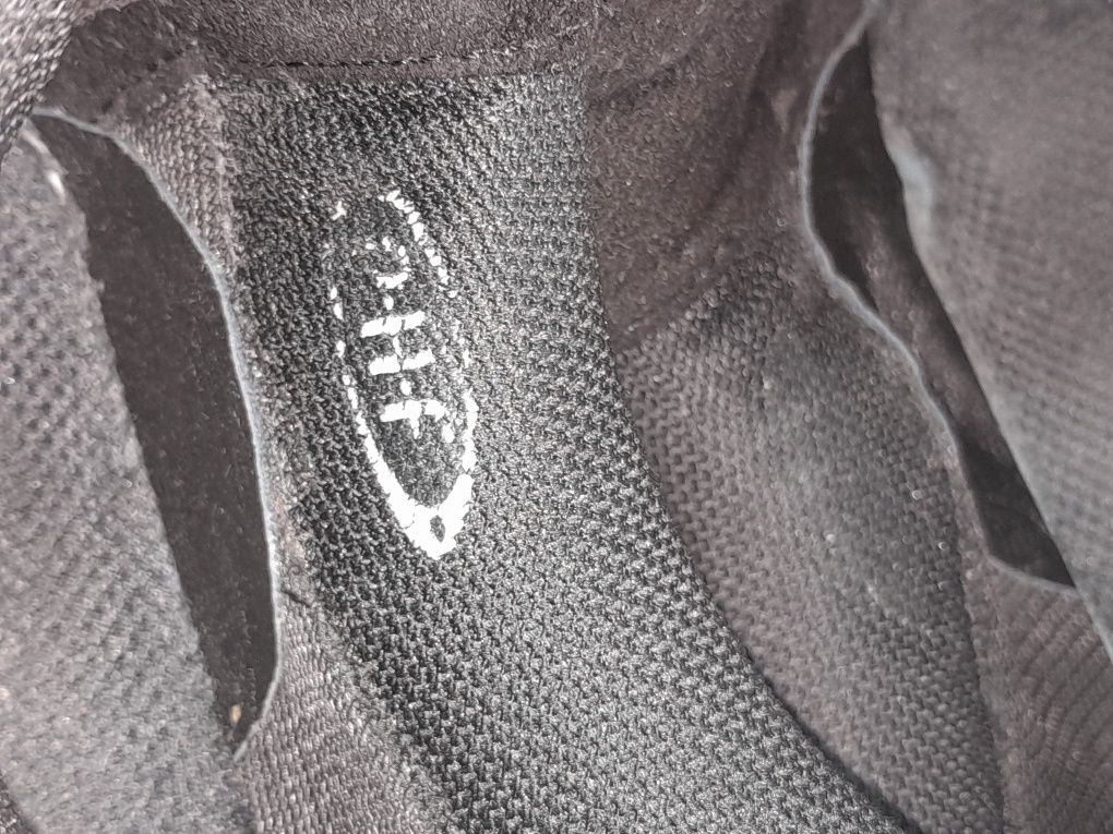 Кросівки оригінал Asics 44,45 розмір.