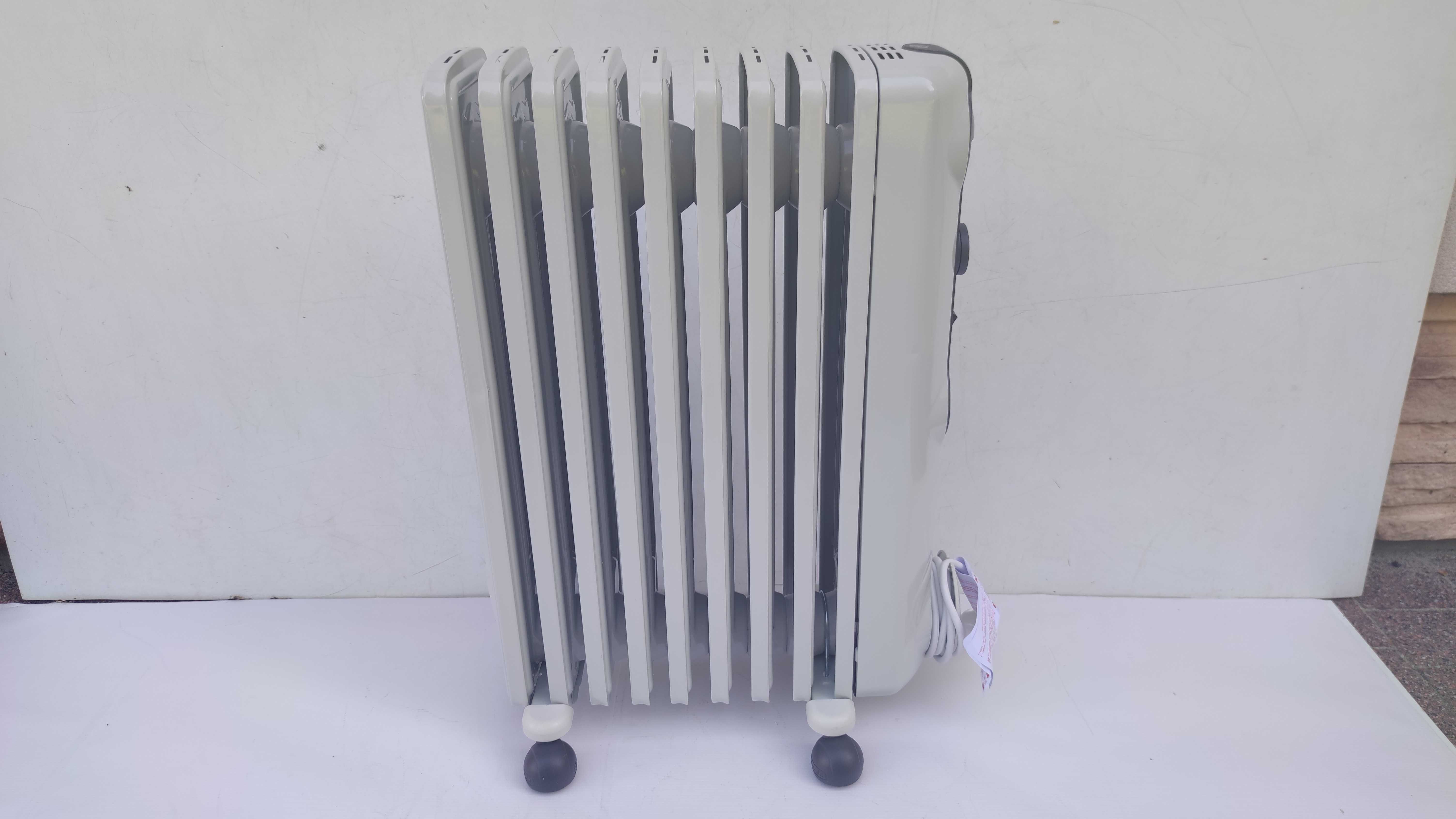 Grzejnik olejowy DeLonghi TRRS0920