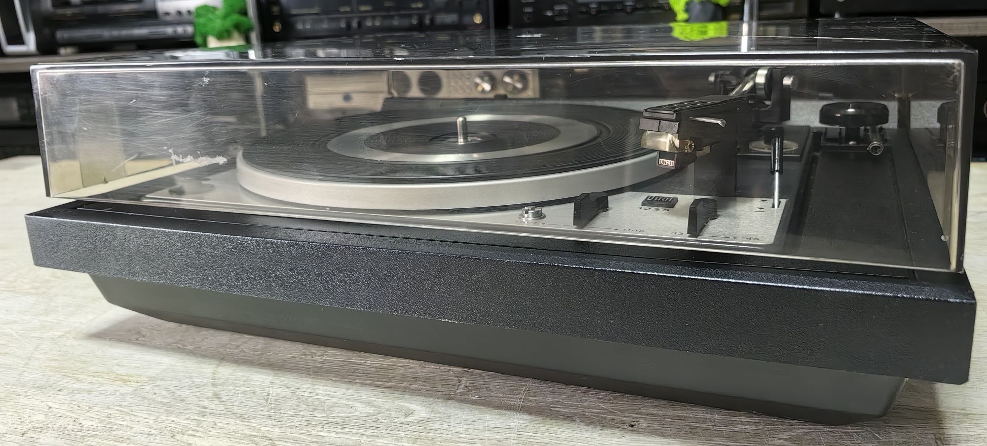 Вініловий програвач Dual 1225