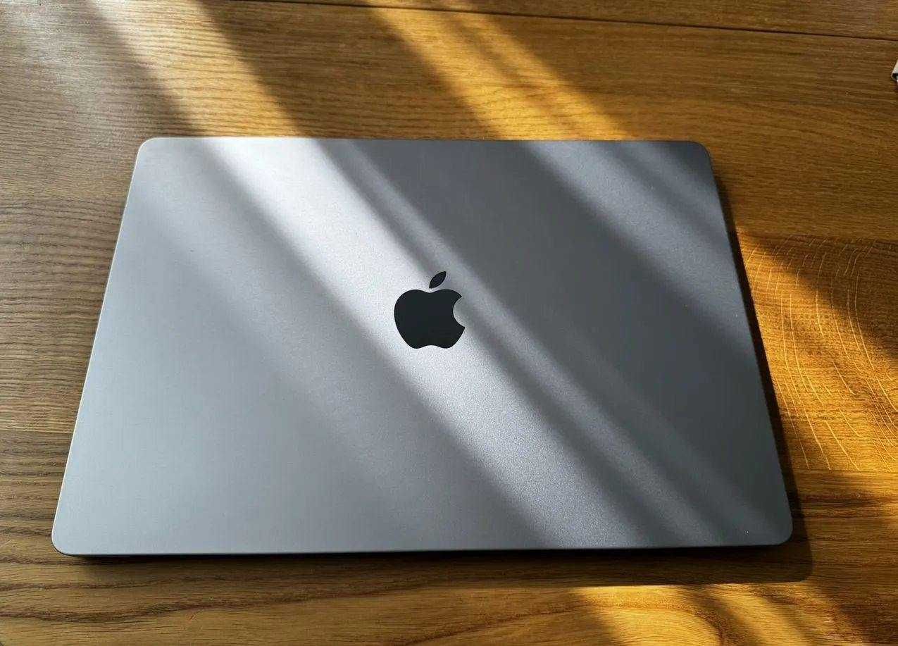 Apple macbook air 15 m3 8gb 512 gb