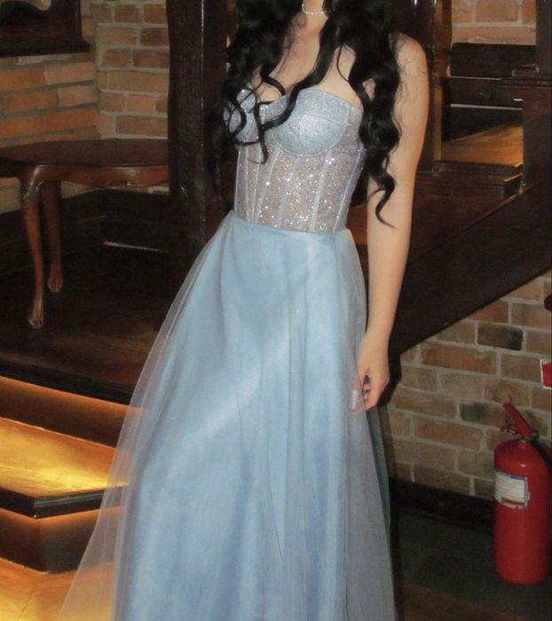 ПРОДАЮ вечірню блакитну сукню.ОПИС!!!