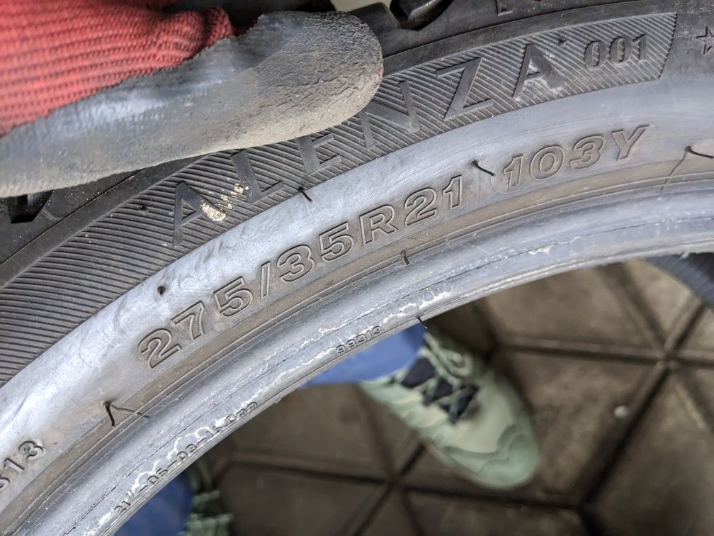 275/35R21 Bridgestone літо 2022 рік