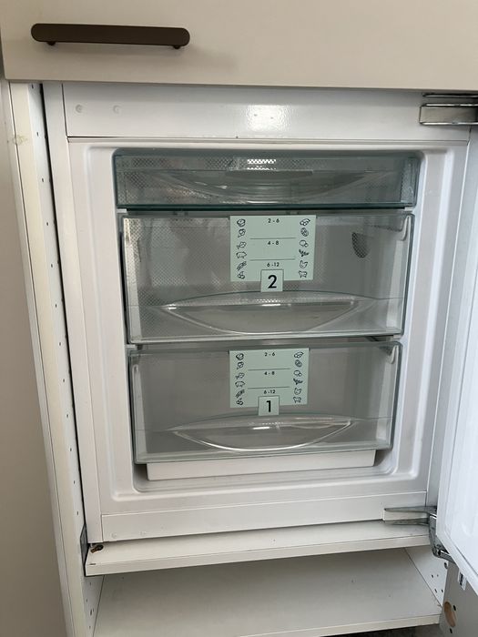 Lodowko- zamrazalka pod zabudowe