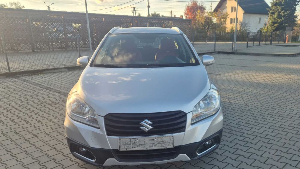 Suzuki SX4      2013