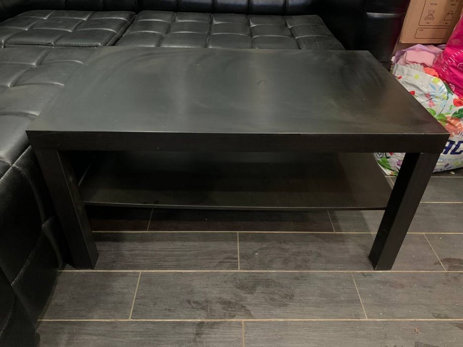 Журнальний стіл чорний