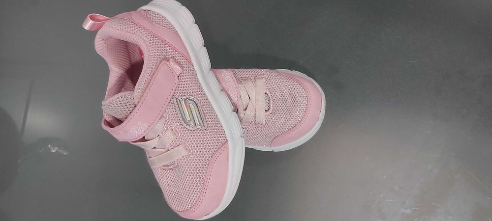 Sapatilhas Skechers Tamanho 24