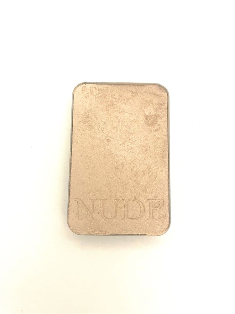Dior rozświetlacz Nude