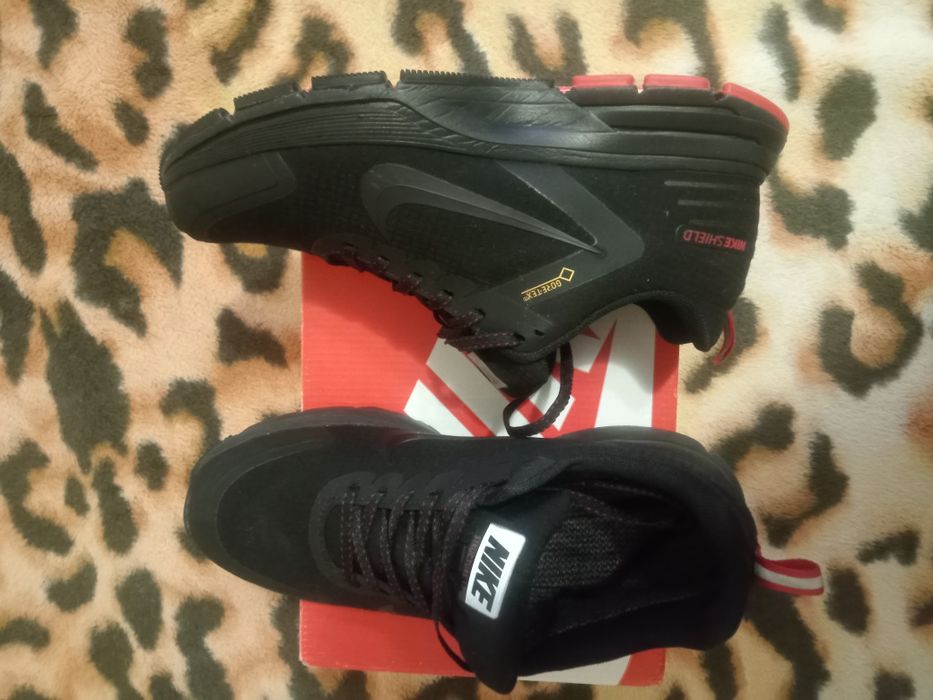 Зимові кросівки Nike Gore-tex 41-42