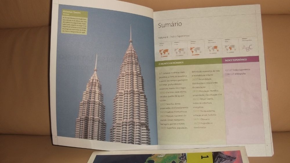 livro ATLAS universal lindo