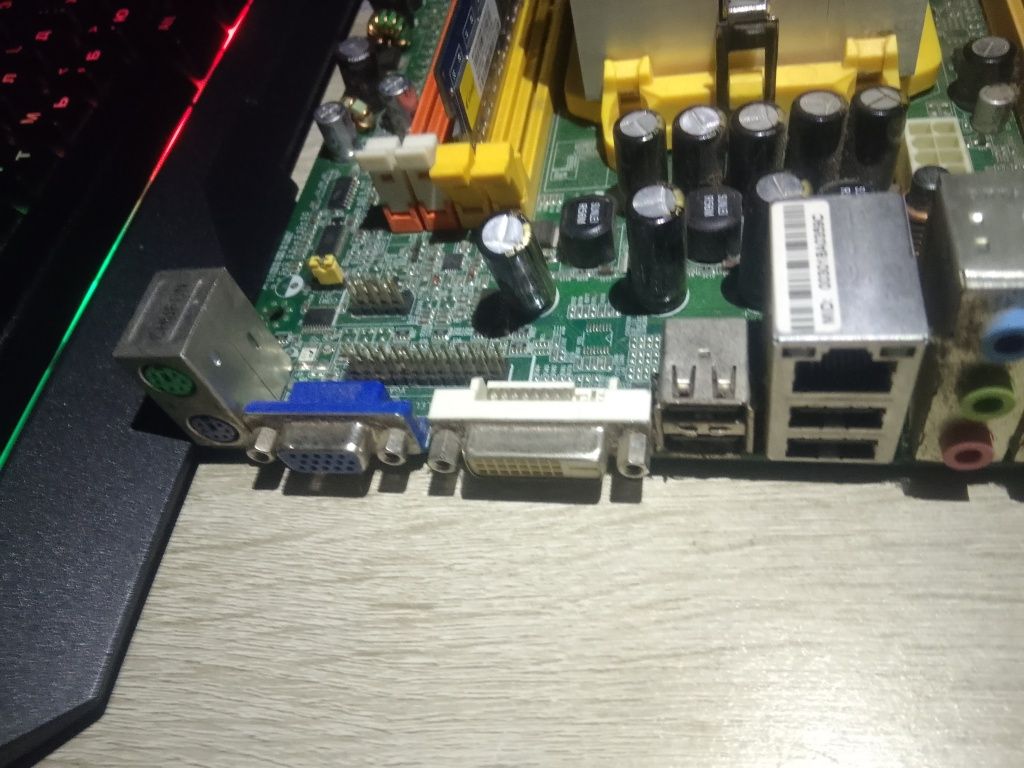 Материнська плата АМ2 ddr 2 1 GB процесор amd athlon 64 x2