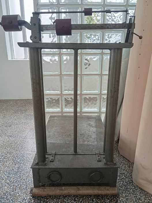 Balança em Ferro