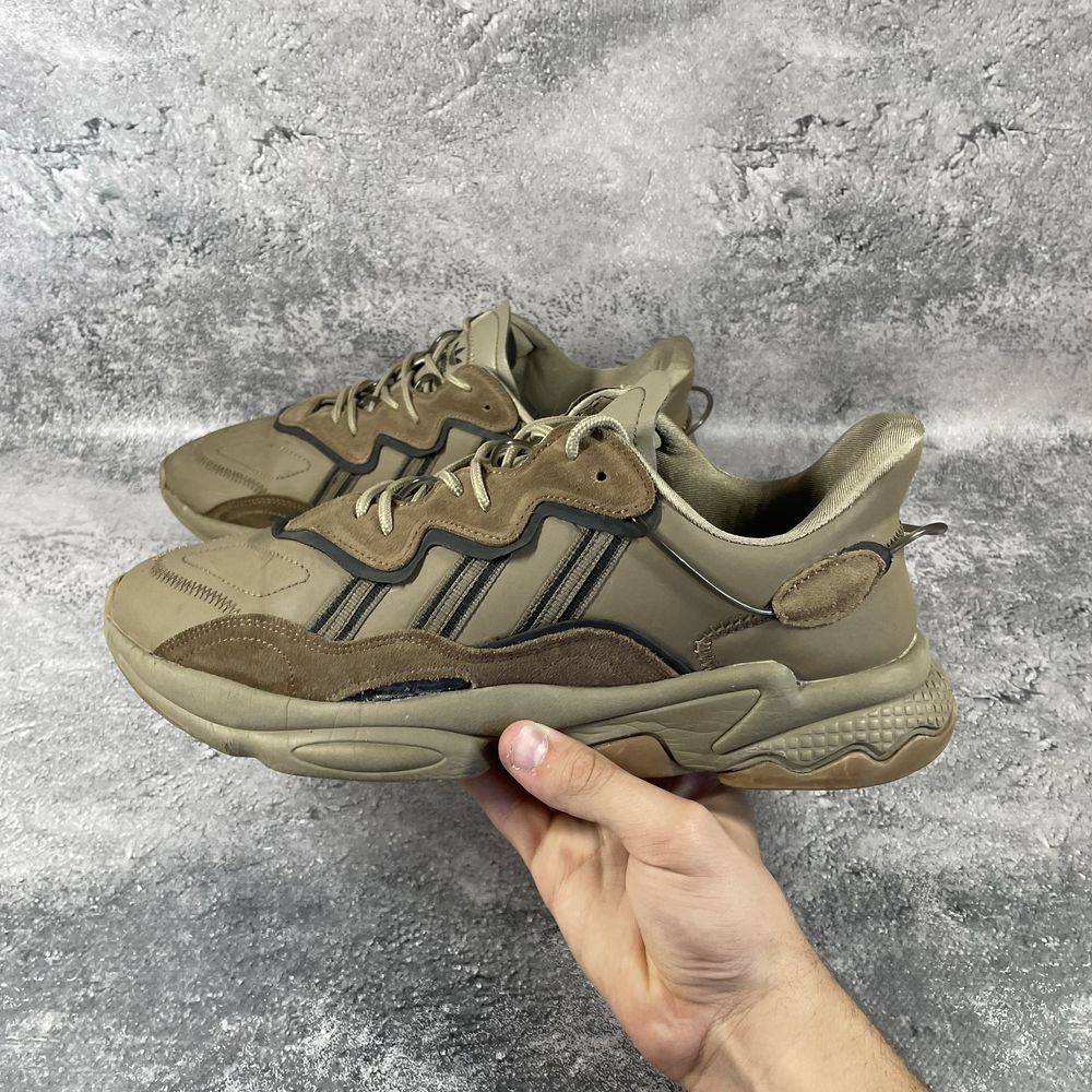 Кросівки чоловічі Adidas Ozweego, 45р