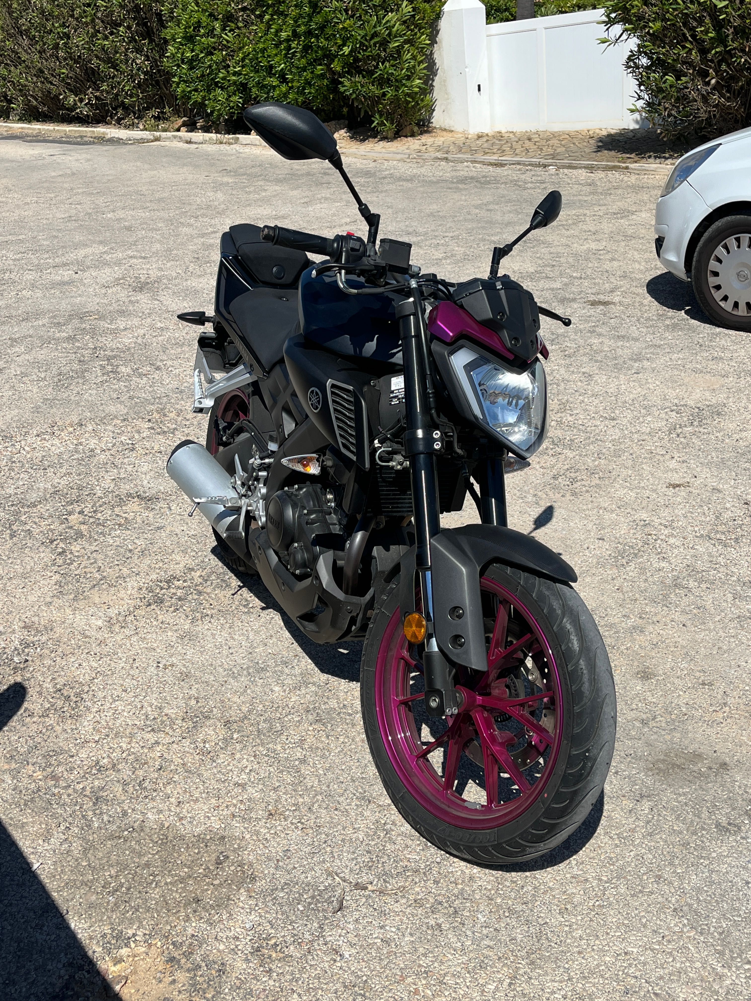 Mota Yamaha MT 125
