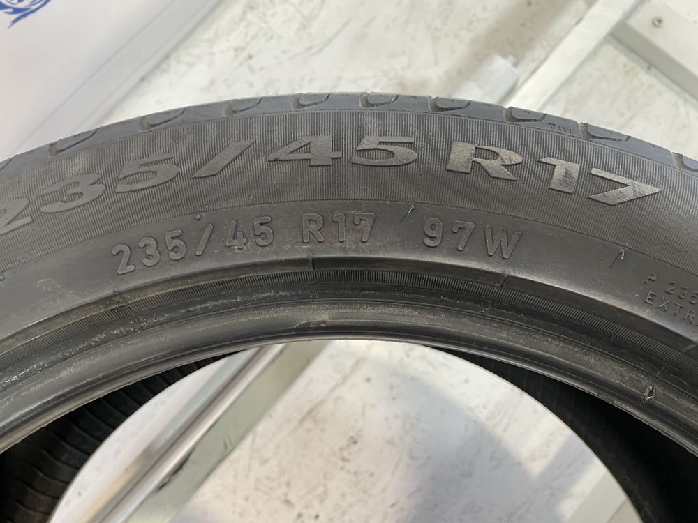 Pirelli 235/45R17 Cinturato P7 6мм 2020 4шт