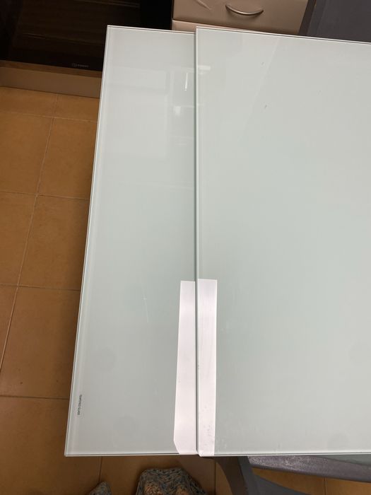 Mesa e cadeiras de cozinha