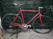 Vendo bicicleta Altis de estrada, ciclismo