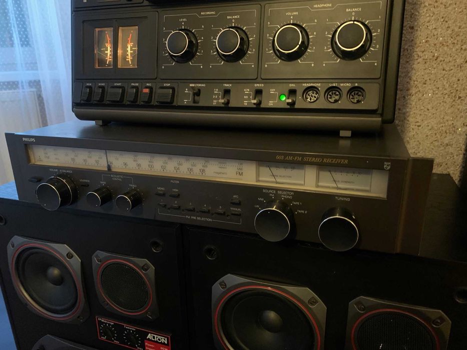 Magnetofon , amplituner Philips