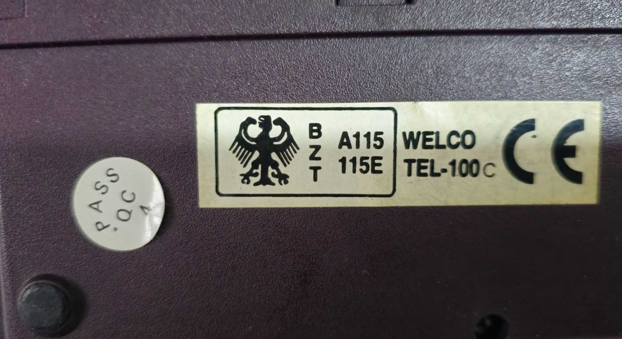Telefon stacjonarny z klawiszami