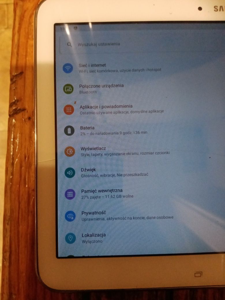 Samsung Galaxy Tab4 lekko uszkodzony