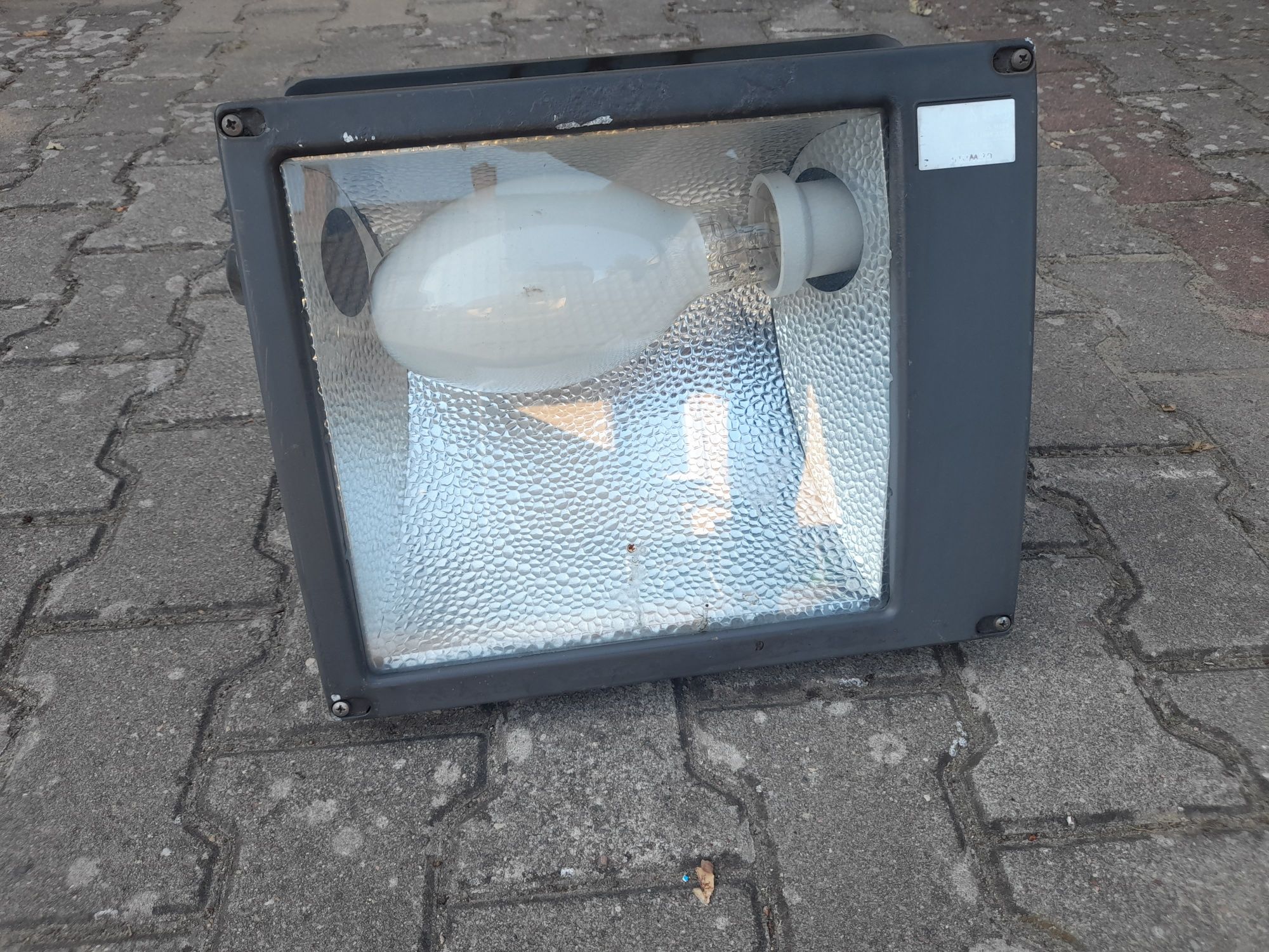 Lampa uliczna duza