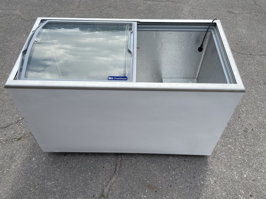 Морозильна вітрина