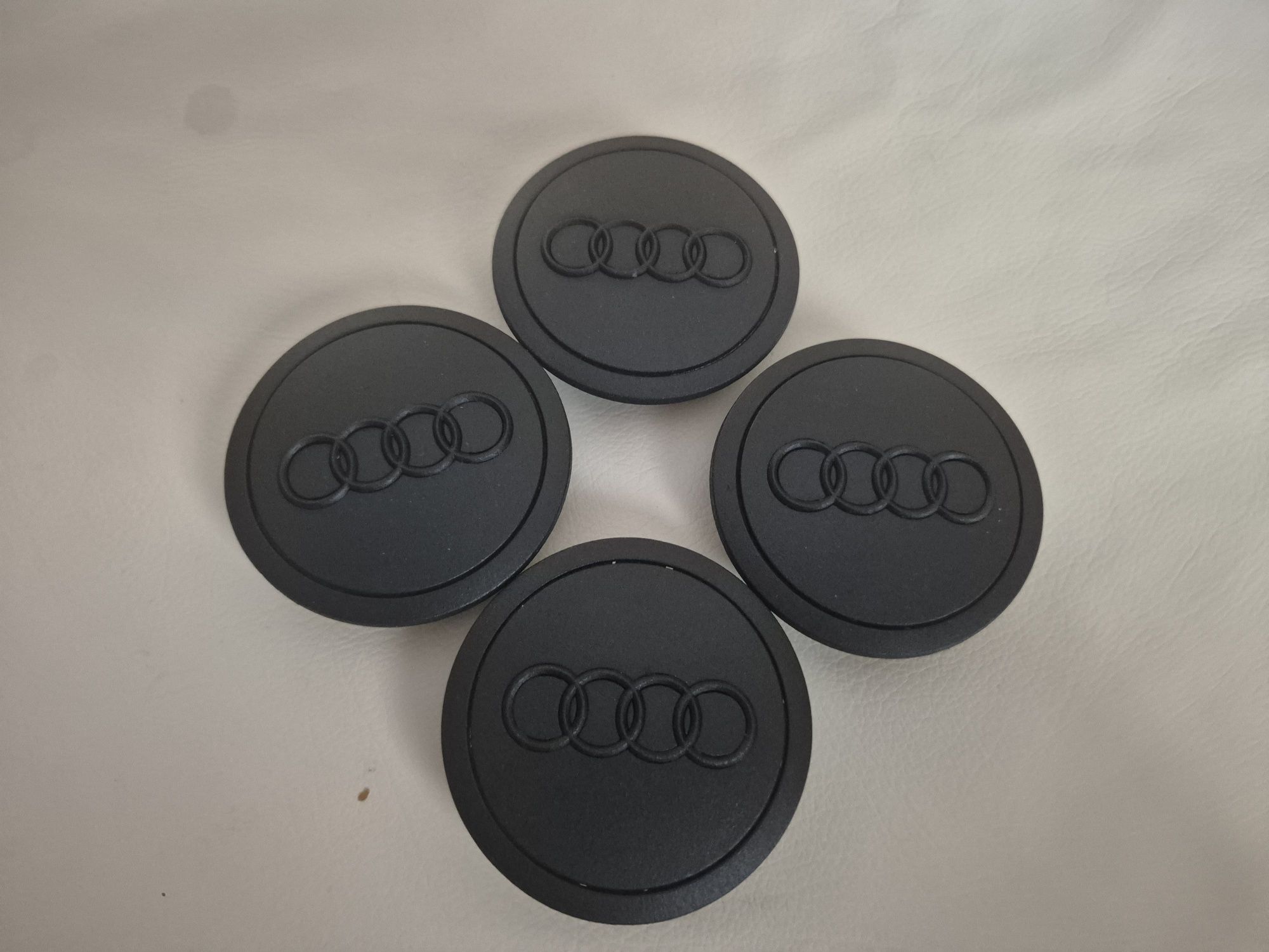 dekielki kołpaki w alu felgi do audi czaeny mat średnica 70/57mm