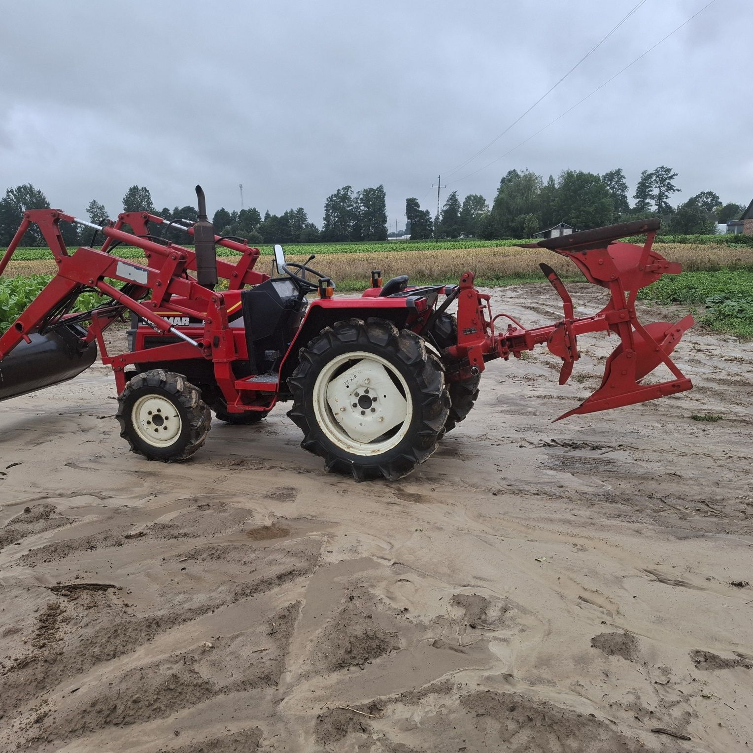 Mini traktor  japoński Yanmar FX 22 ładowacz plus plug