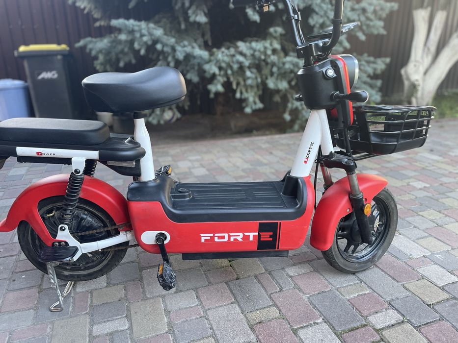 Електро скутер Forte Lucky