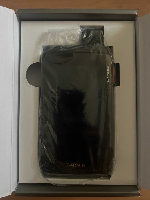 GPS-навігатор багатоцільовий Garmin Montana 700i (010-02347-11)