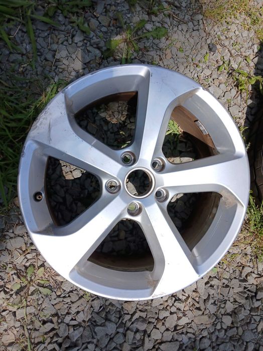 Felga aluminiowa 17 cali VW GOLF VII 7 5G0 alufelga