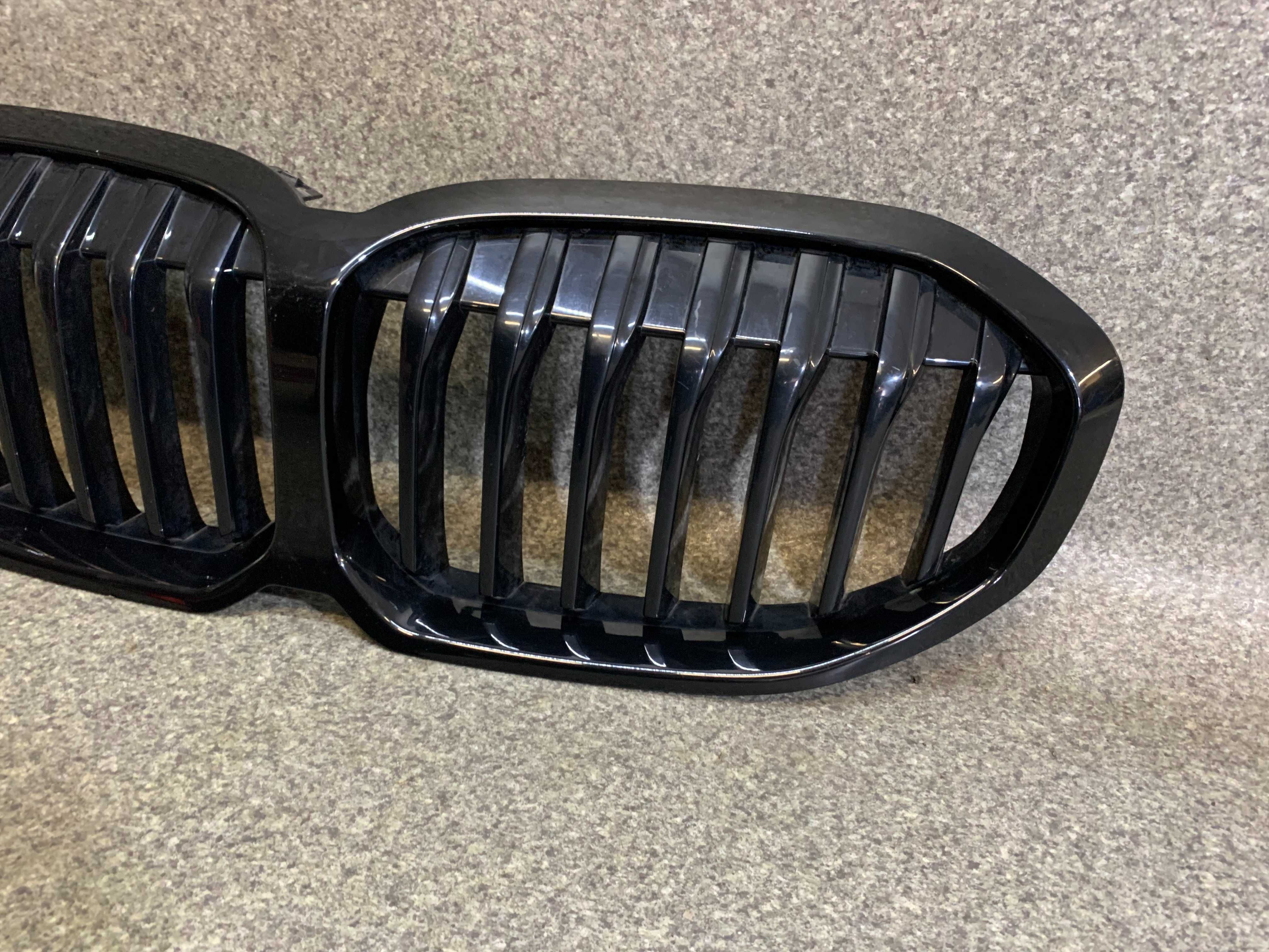 Grill nerka nerki atrapa Bmw 1 F40 BLACK